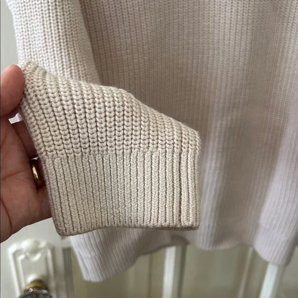 H&M Men's Light Beige Crewneck Sweater - Picture 6 of 9